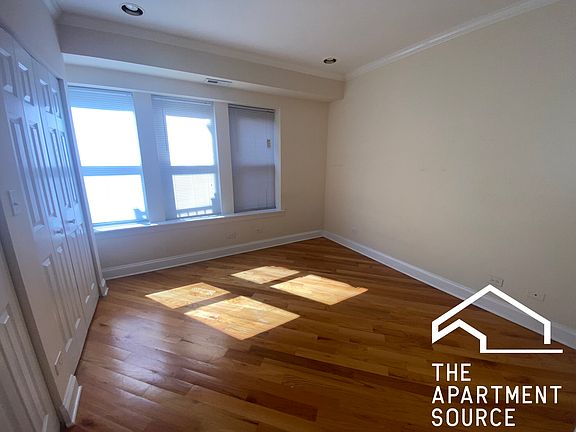5th image of 6947 N Oakley Ave APT 2