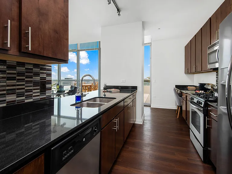 K2 Apartments — Photo 13