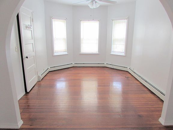 3rd image of 129 Doyle Ave #B