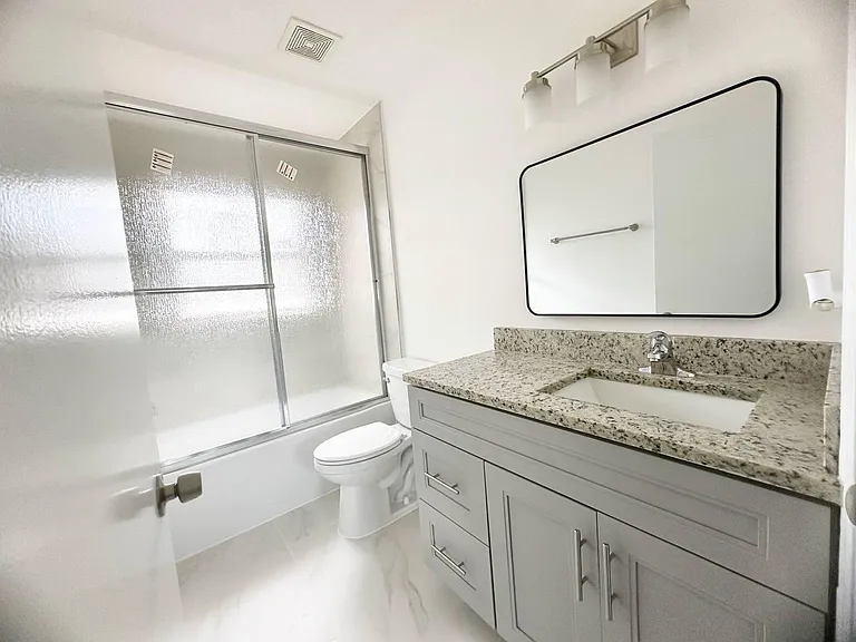 1033 Goldenrod Rd — Photo 8