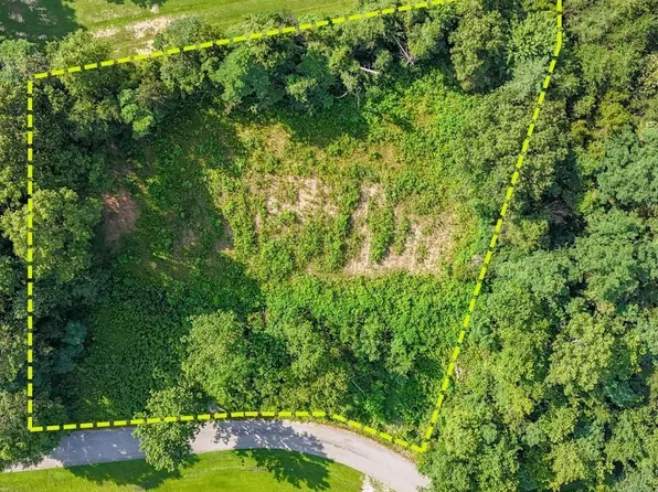 E Apache Trl, North Vernon, IN 47265