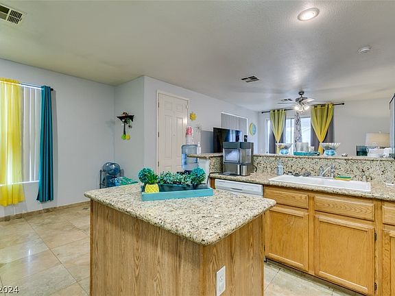 2nd image of 2501 Blue Aloe Ct