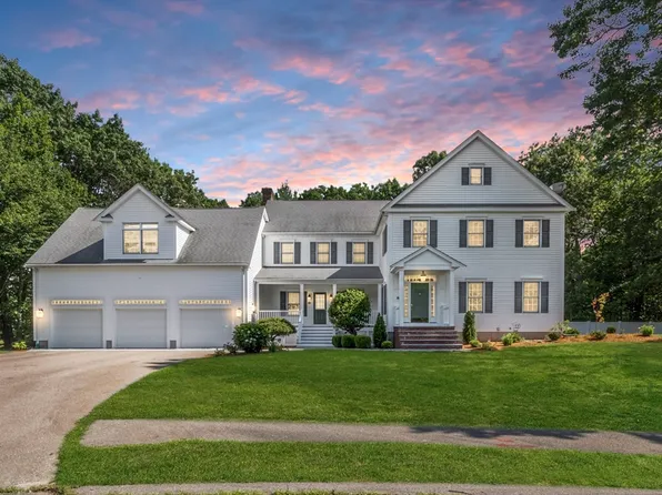 9 Tulip Way, Medway, MA 02053
