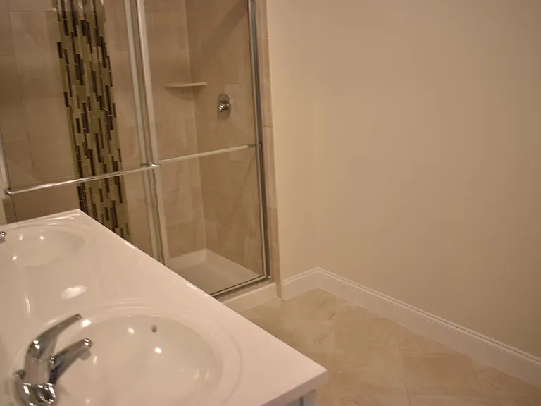 16 Emily Ct — Photo 5