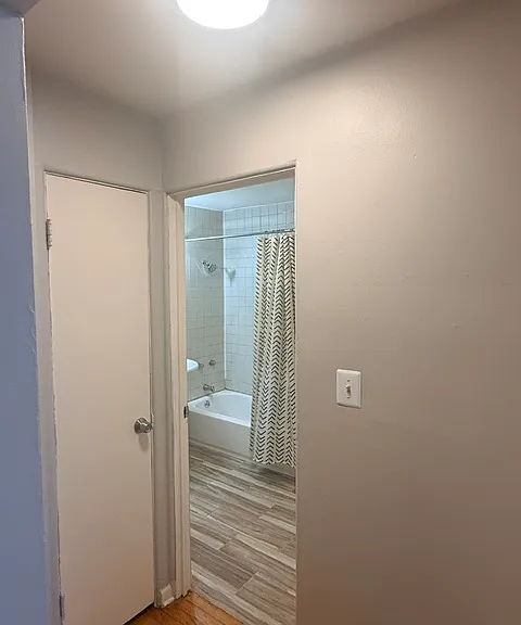7006 S Cregier Ave #1A — Photo 13