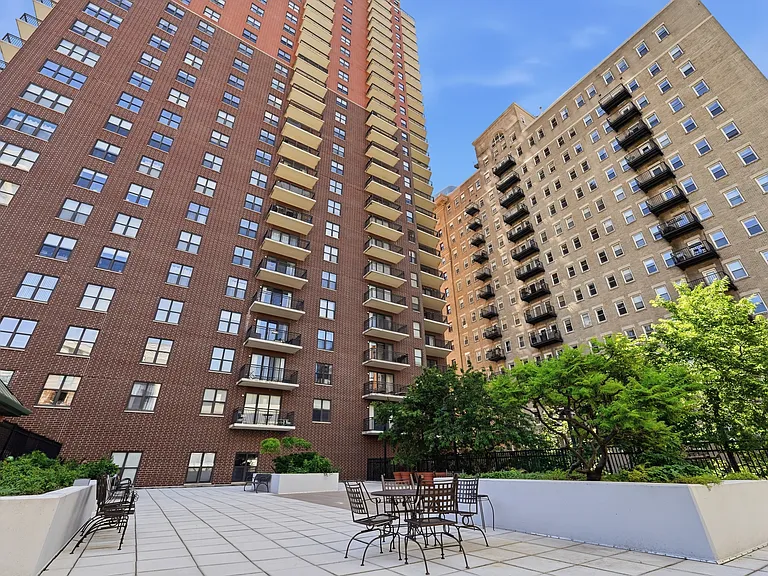 41 E 8th St #2905 — Photo 20