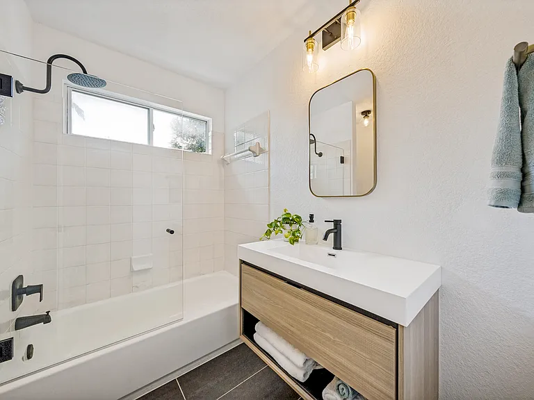 9205 Rowlands Sayle Rd — Photo 19