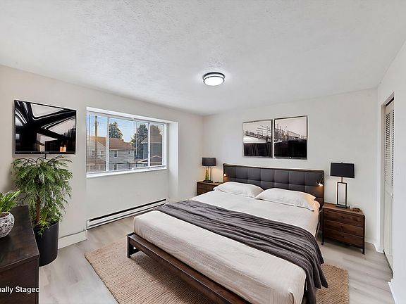 3rd image of 192 Pennsylvania Ave APT 1