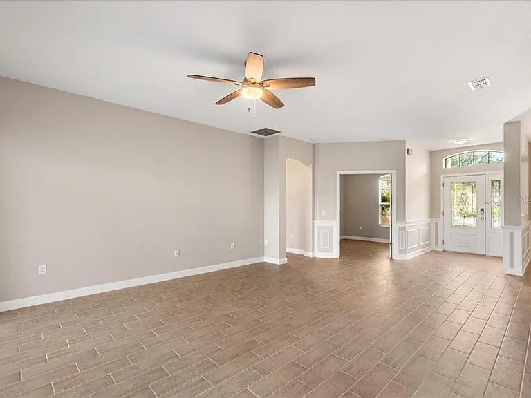 2580 Channel Way — Photo 4