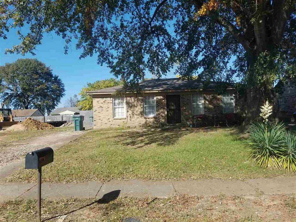 1st image of 3452 Piney Woods Ave