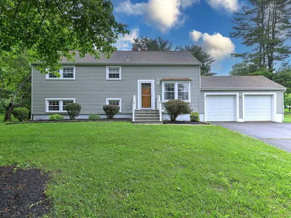 559 Russell Court, Orange, CT 06477