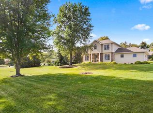 700 Rosebud Ct, Coralville, IA 52241