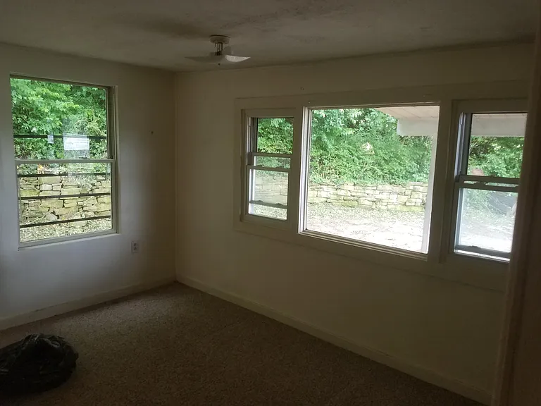 145 Stevenson Ave — Photo 4
