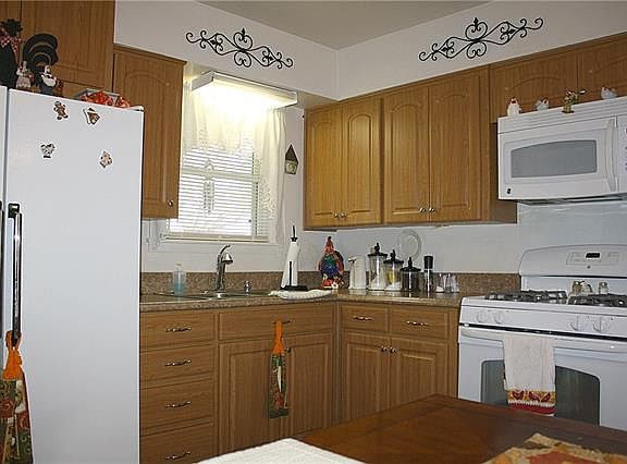 4th image of 934 Pampa Dr
