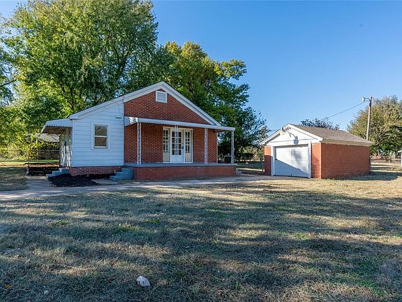 3rd image of 4005 Meadowview Dr