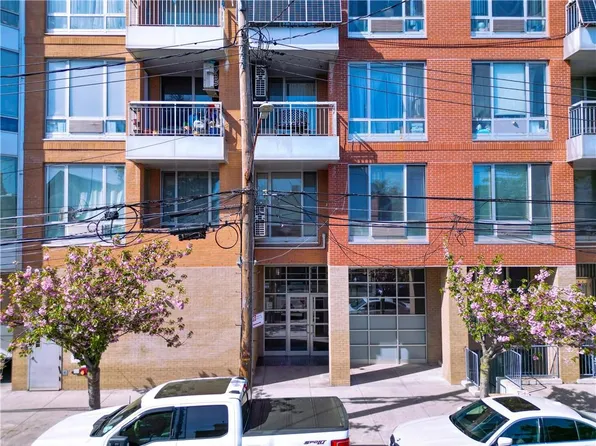 71 Village Rd N APT 5A, Brooklyn, NY 11223