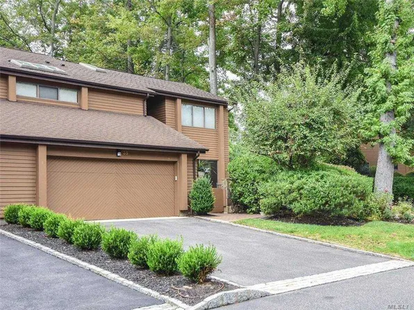 35 Bluebird Hill Ct, Manhasset, NY 11030