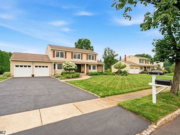 3rd image of 16 Brookside Rd