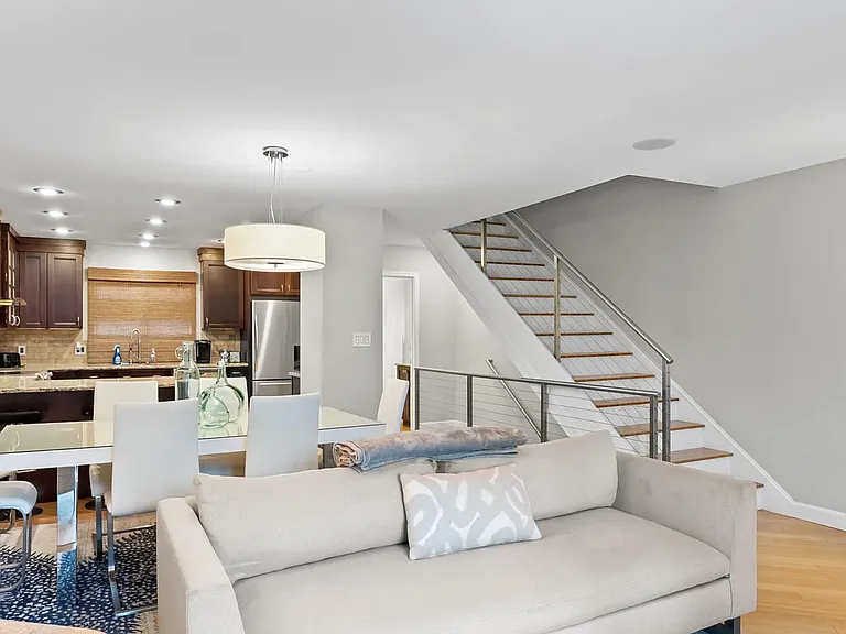 31B 6th St #31B — Photo 12