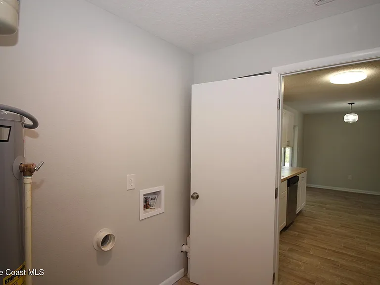 75 Rivercliff Ln — Photo 21
