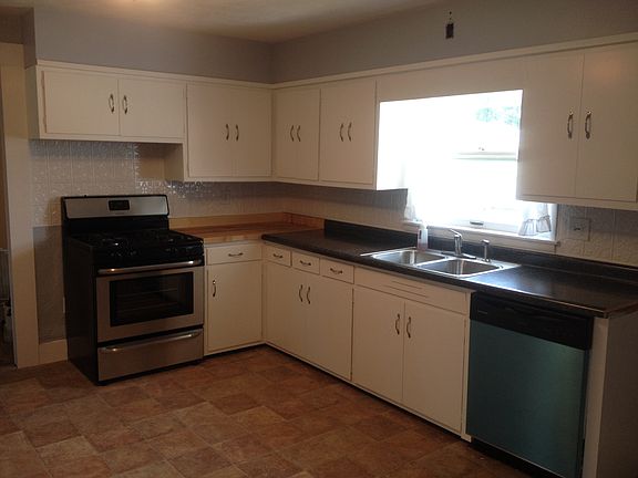 New Gas Stove & DishWasher