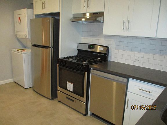 5th image of 2034 E Chevy Chase Dr