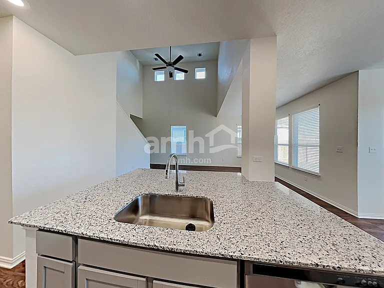 384 Aspen Waters — Photo 2