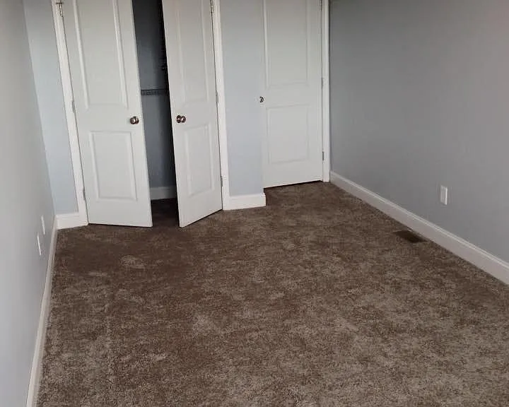 1708 Marshall St — Photo 12