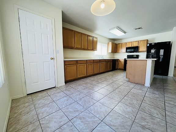 5th image of 18611 N 22nd St Lot 47