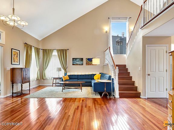 5th image of 10640 Cutter Cir