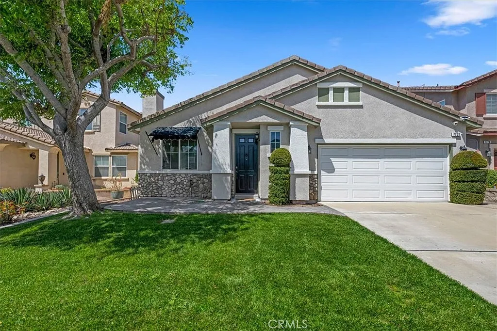 3 bed, 1765 sqft, $3,700 — Photo 1