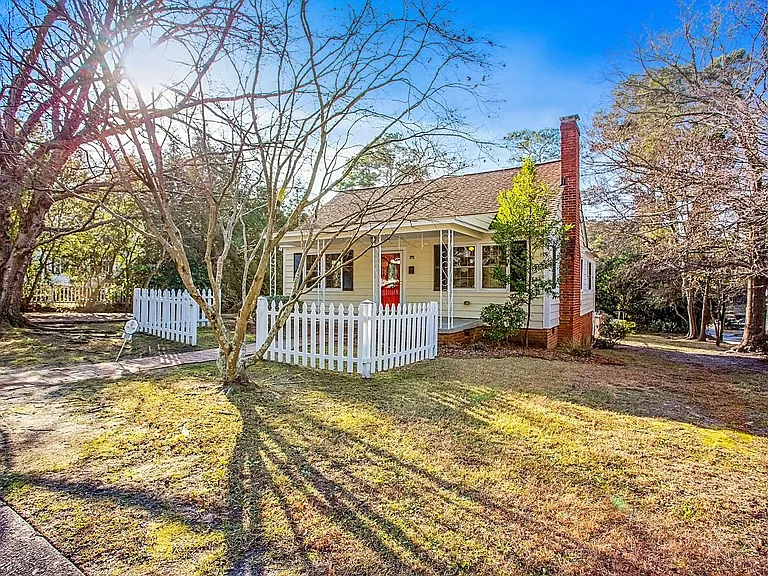 809 Cape Fear Ave — Photo 2