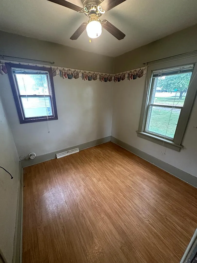 903 N West Ave — Photo 4