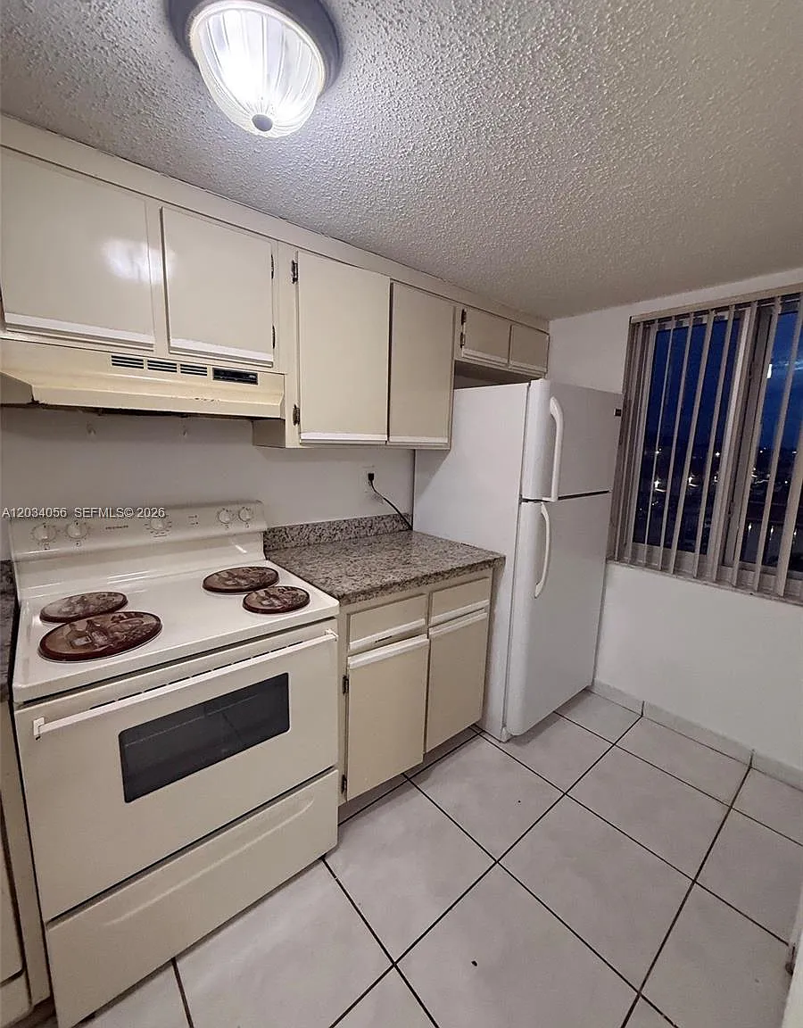 Vista Del Lago I Condo — Photo 4