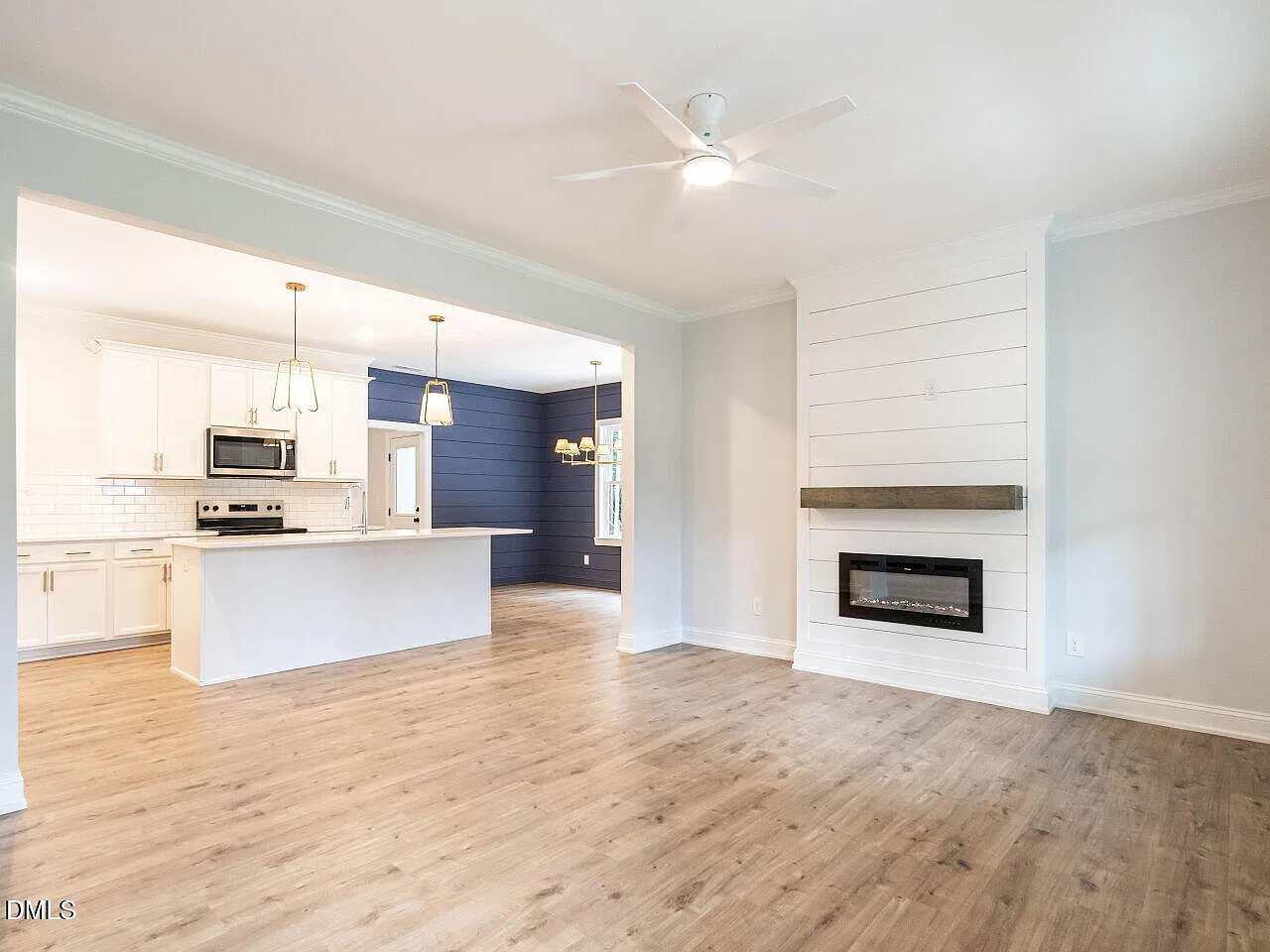 4 bed, 2.5 bath, 2655 sqft, $2,800 — Photo 3