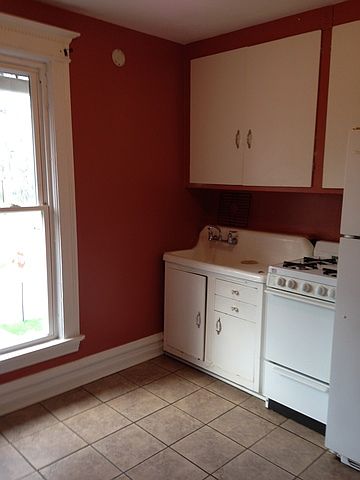 2nd image of 301 E Seminary Ave APT 2S