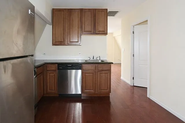 3426 W McLean Ave #CH2 — Photo 6