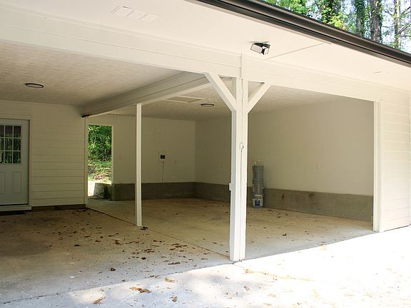 5th image of 895 Waterview Dr