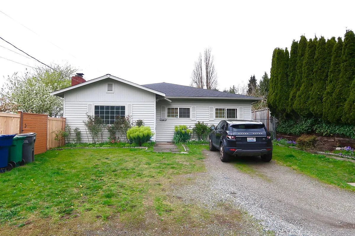 Building Photo - 10759 21st Ave SW