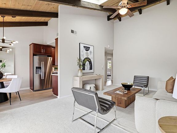 4th image of 255 S Rengstorff Ave APT 2
