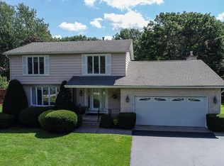 60 Nanette Dr, Elma, NY 14059