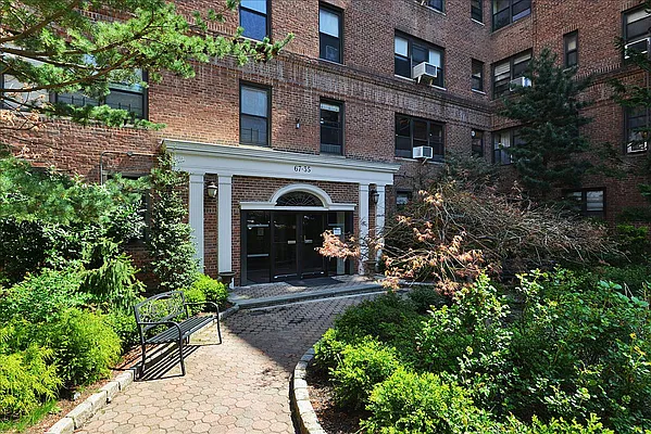 Sold by Douglas Elliman | media 17