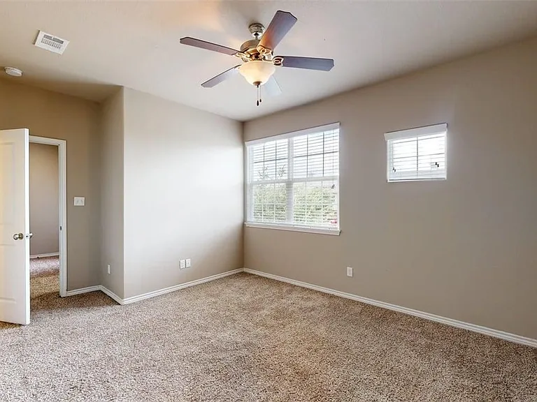 3519 Summerway Dr — Photo 10
