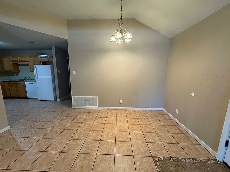 Sales--4706 John David — Photo 5
