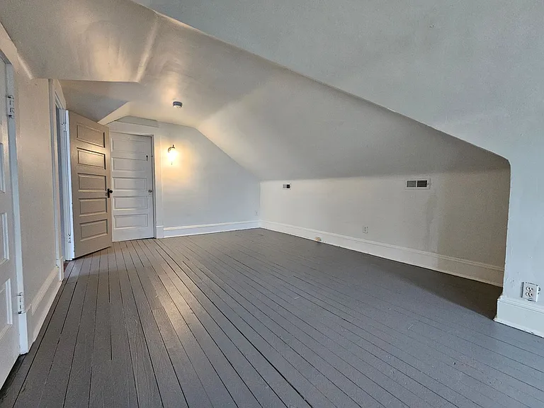 537 Washington Park — Photo 27