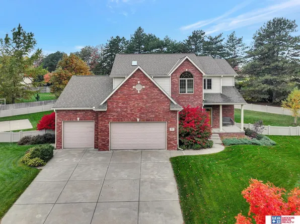 1811 Davenport Cir, Lincoln, NE 68512