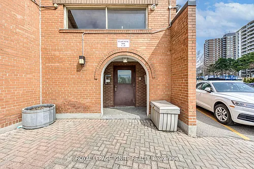 10 Leith Hill Rd #4 Photo 1