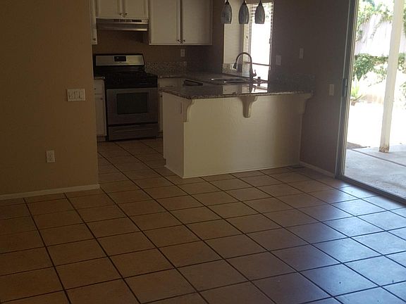 family room, kitchen