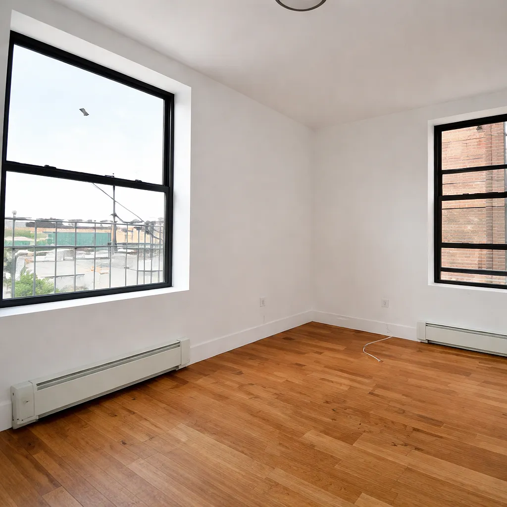 Building Photo - 1019 Southern Blvd #5B