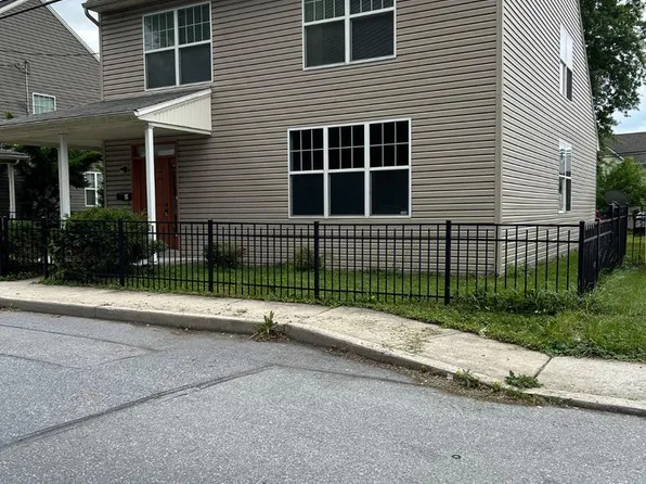 415 Market St, Highspire, PA 17034